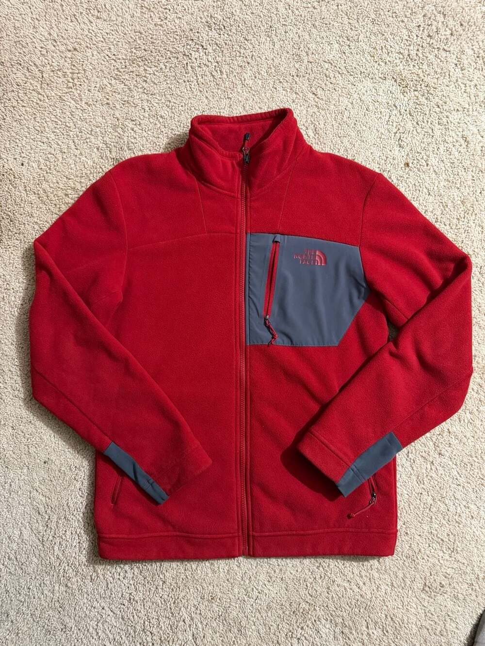 The North Face TNF Red Fleece Zip Jacket Gray Fluffy LINED Size small Coat